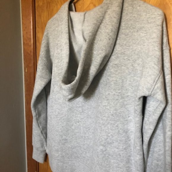 Bundle 3/$15 - AE Roses Hoodie - Picture 3 of 6